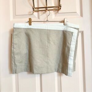 NWOT Abercrombie khaki skort